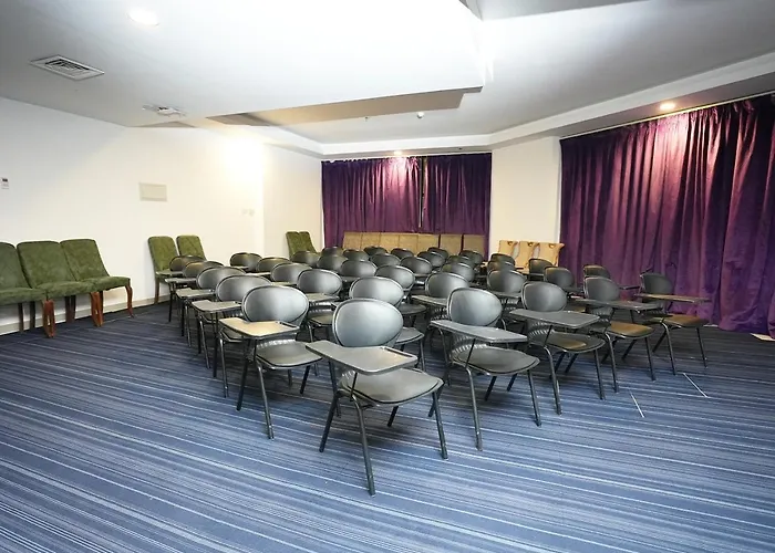 Parkside Plaza Muscat