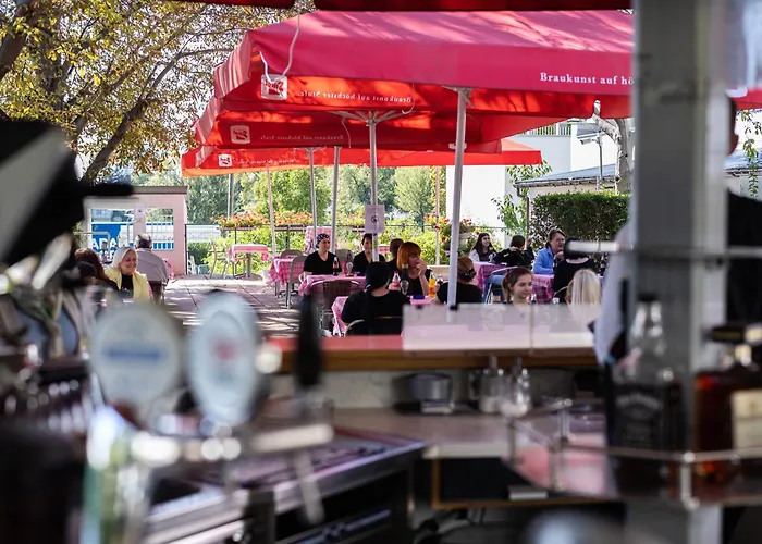 Lenas Donau Hotel
