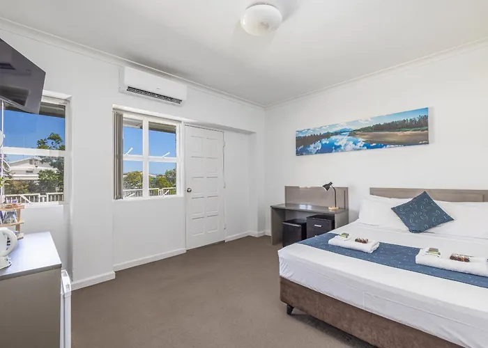 Lees Hotel