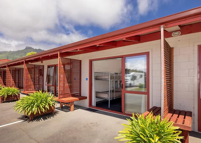 Nelson City Top 10 Holiday Park