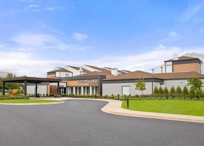 Courtyard By Marriott Detroit Livonia