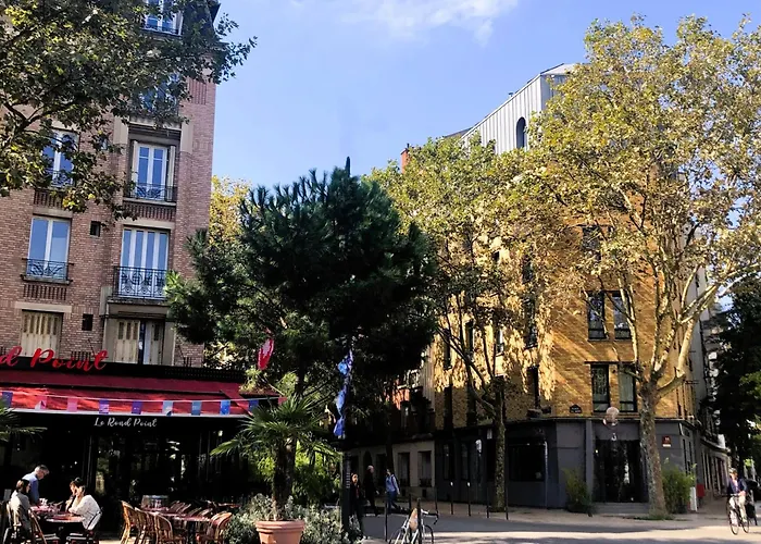 Hotel Sixteen Paris Montrouge