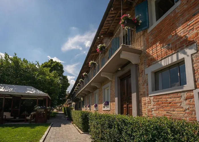 La Madernassa Resort - Casalora Dimora Storica di Charme