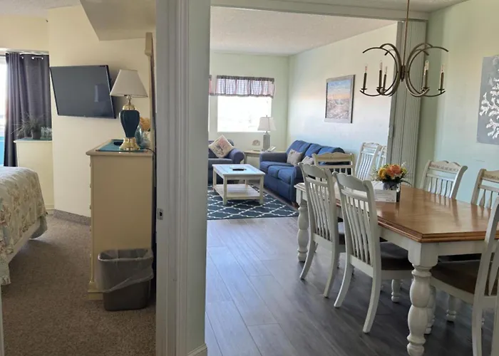 Watson'S Regency Suites