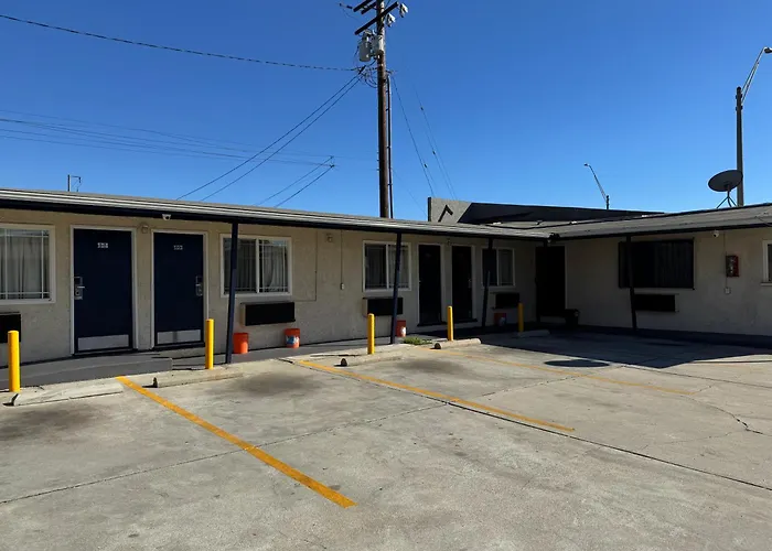 Hiland Motel