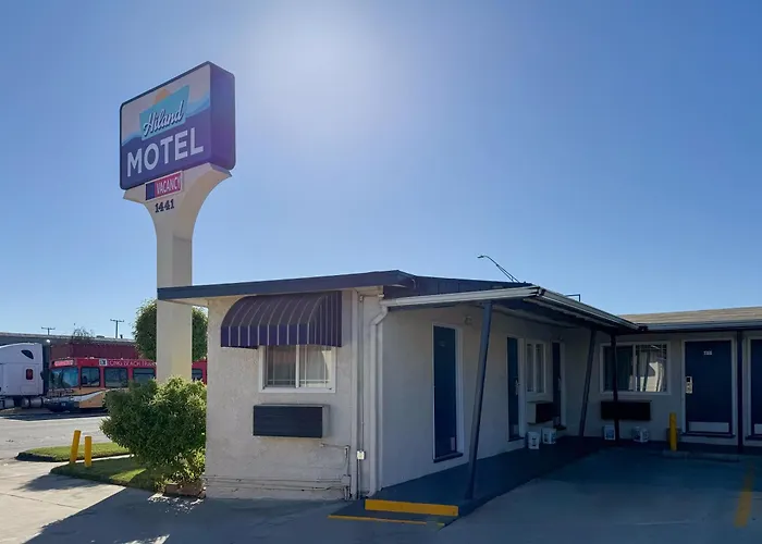 Hiland Motel