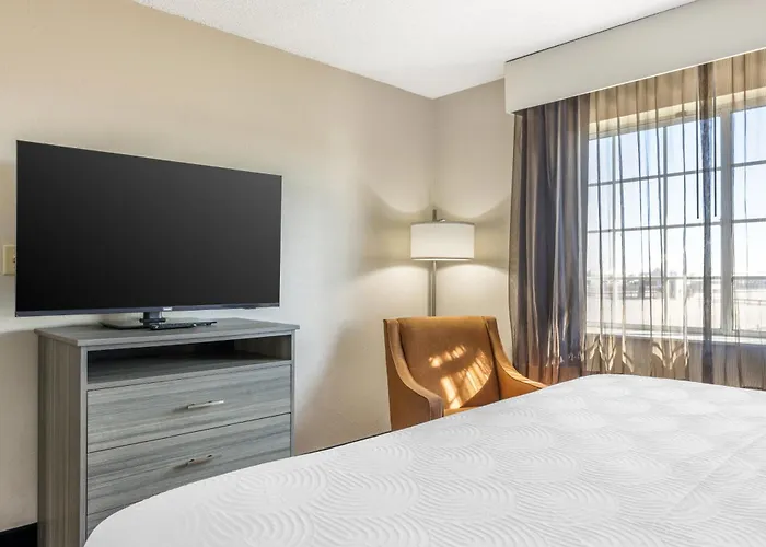 Country Inn & Suites By Radisson Bolingbrook, I-55