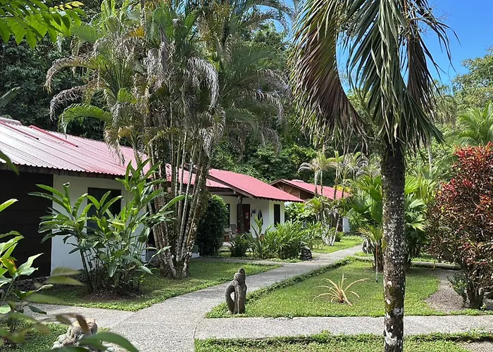 Hotel Suizo Loco Lodge & Resort Cahuita