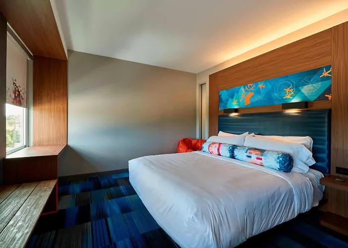 Aloft Cleveland Airport