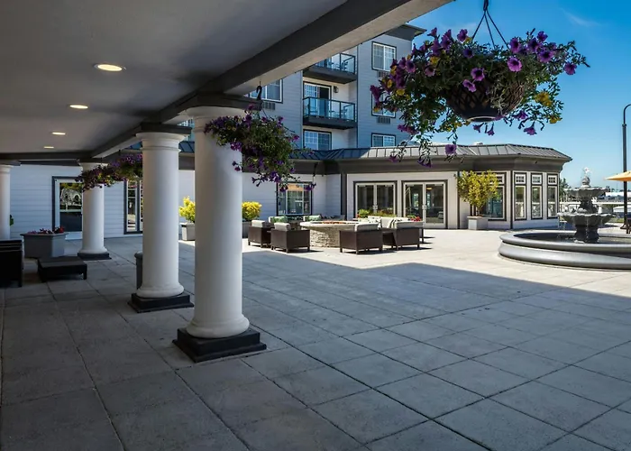 Courtyard By Marriott Portland North