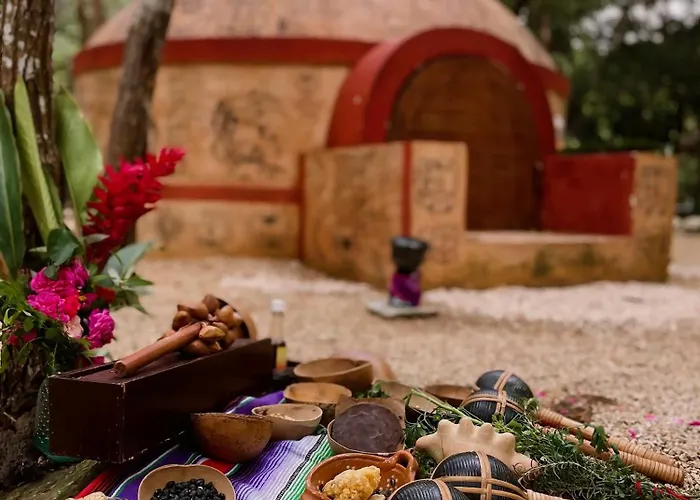 Hotel Boutique Cenote Secreto Maya Yaxche