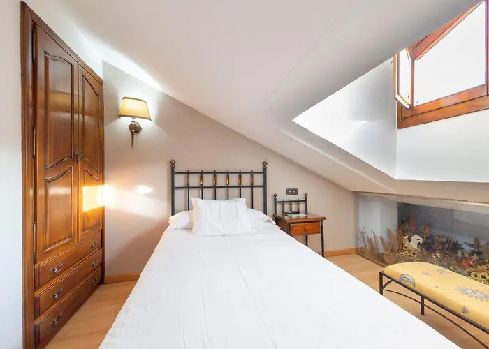 Hostal SIN RECEP24H Puerta de la Villa - Pet friendly&Restaurante