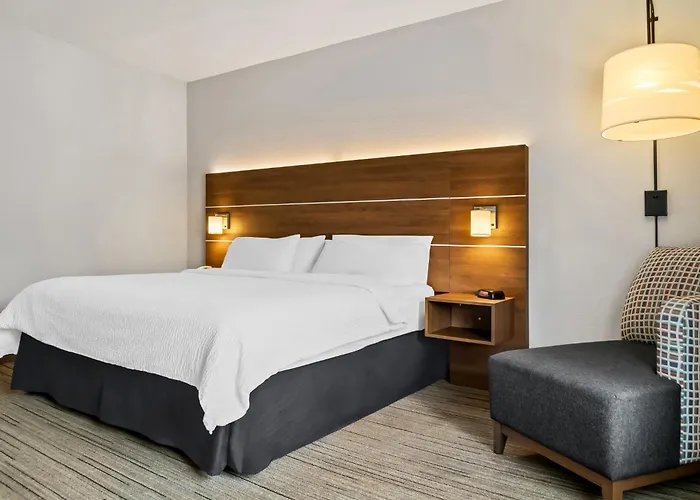 Holiday Inn Express Hotel & Suites Marion By Ihg