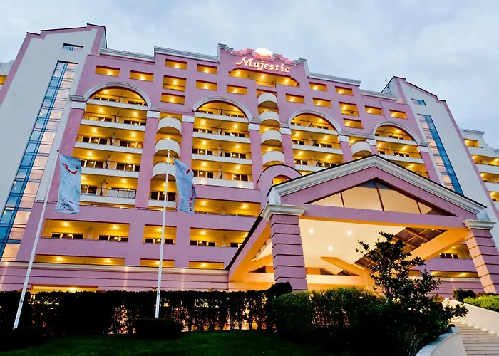 Dit Majestic Beach Apart Hotel
