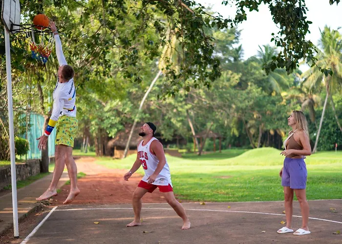 Club Palm Bay Hotel Marawila