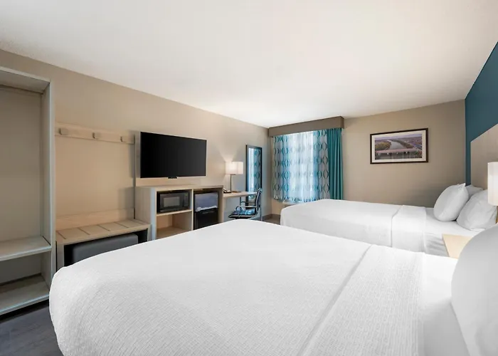 Best Western Plus Lafayette Hotel University Area