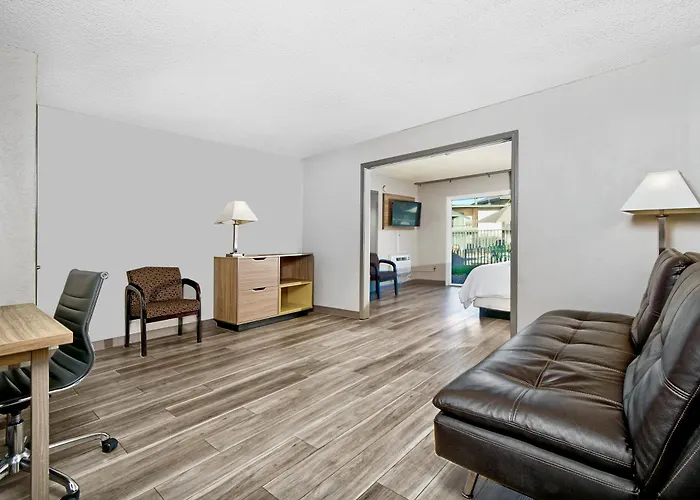 Days Inn By Wyndham Novato/San Francisco
