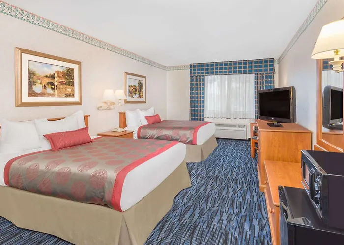 Ramada By Wyndham Kent Seattle Area Hotel