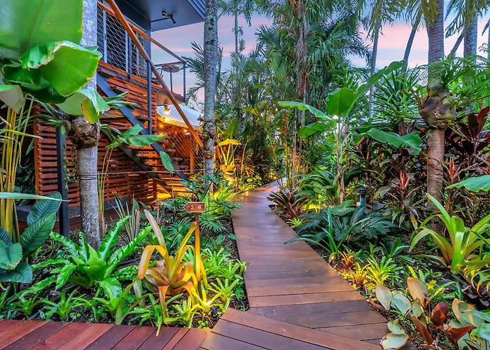 The Palms At Palm Cove