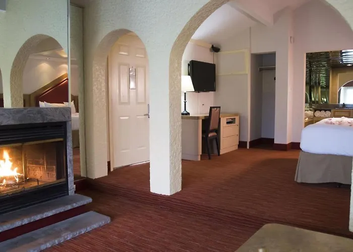 Paradise Stream Resort (Adults Only)
