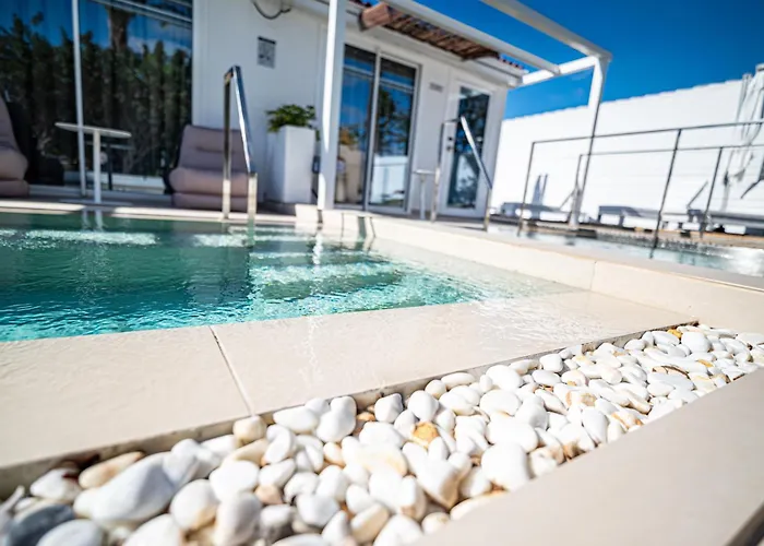 Hl Miraflor Suites Hotel