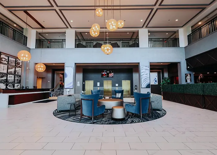 Doubletree Suites By Hilton Hotel & Conference Center Chicago-Downers Grove