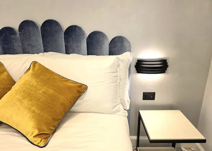 Victoria Suites