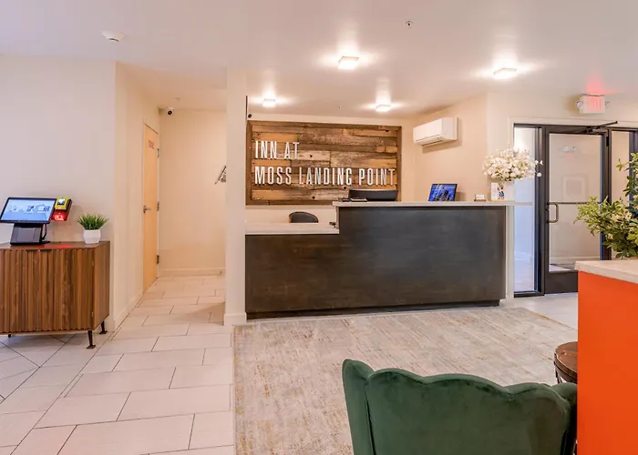 Inn At Moss Landing Point