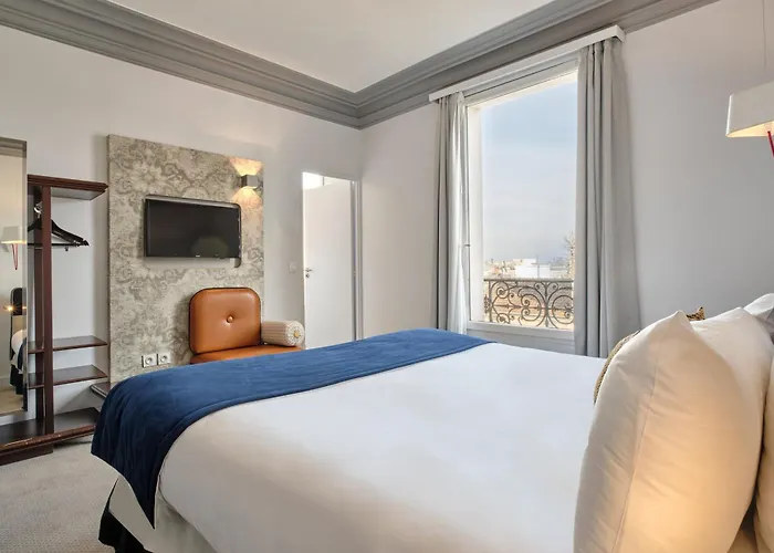 Hotel Atrium By Happyculture Suresnes