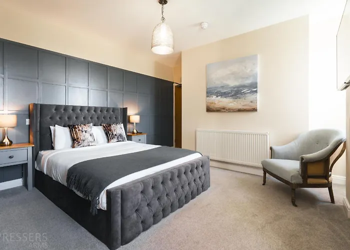 Rooms At The Dressers Arms