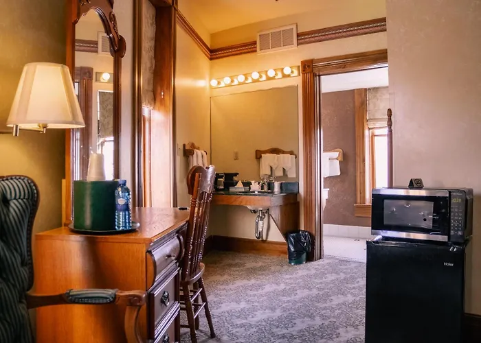 Historic Bullock Hotel