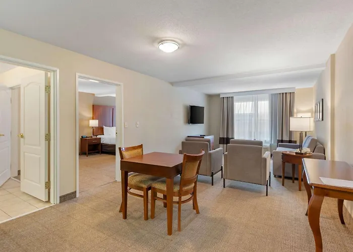 Comfort Inn & Suites Dover Near Speedway