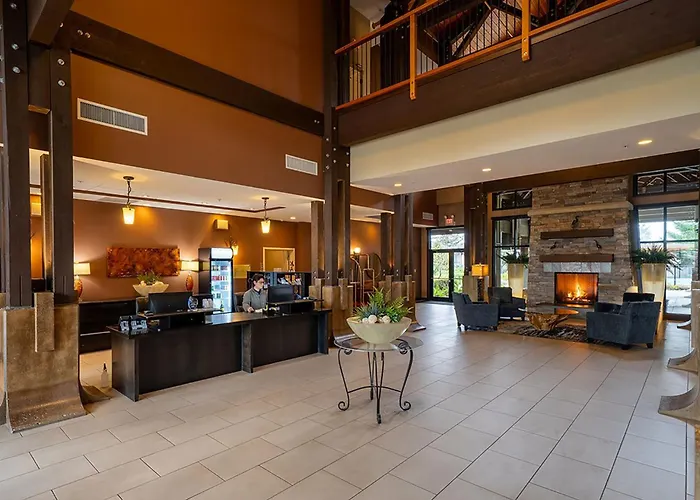 Sunrise Ridge Waterfront Resort Parksville
