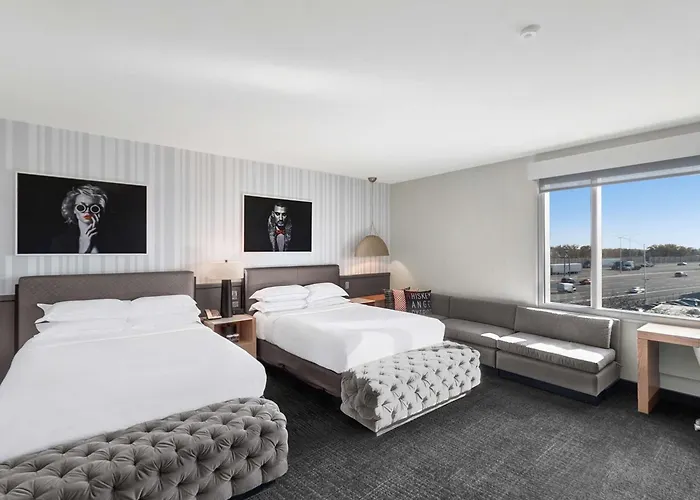 The Rose Chicago, Tapestry Collection By Hilton