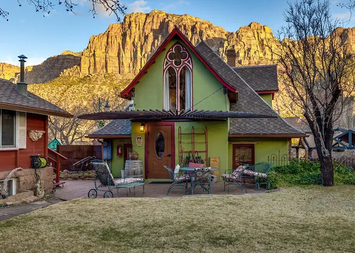 Under The Eaves Inn At Zion National Park
