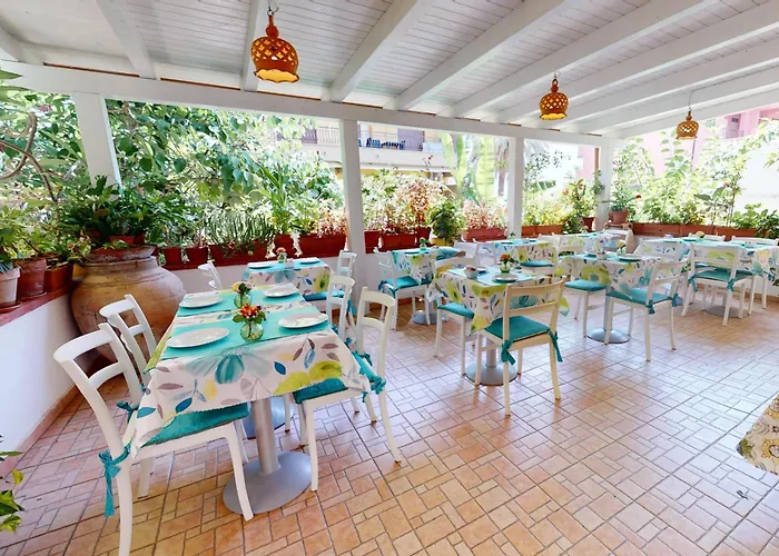 Hotel Donna Rosa SantʼAlessio Siculo