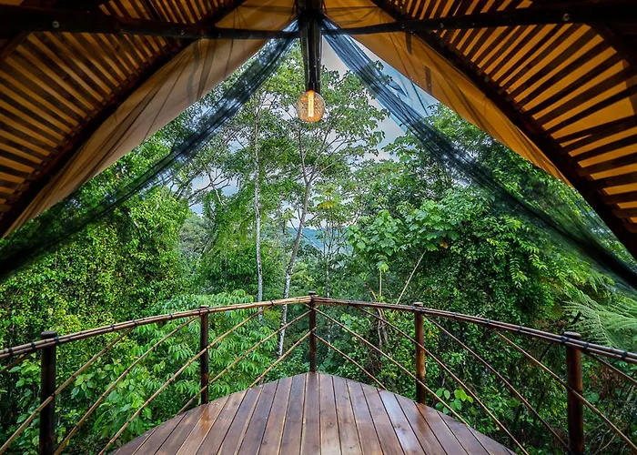 Qasa Hotel And Retreat Center