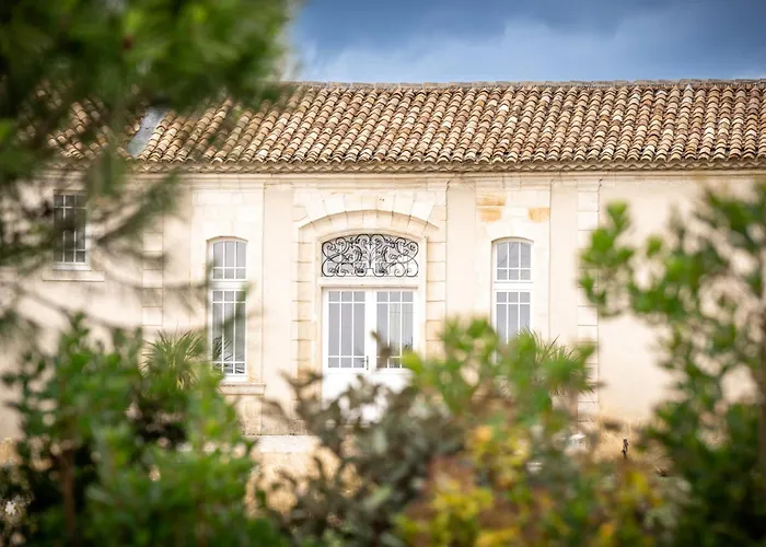 La Chartreuse du Château La Garde