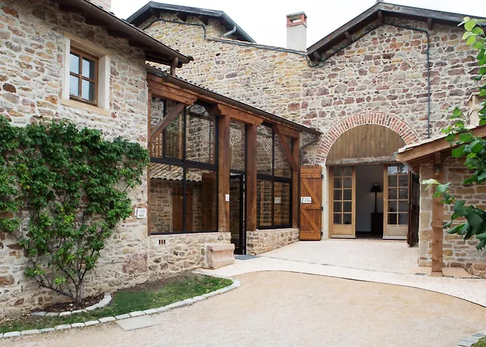 Logis Hôtel et Spa le Savigny