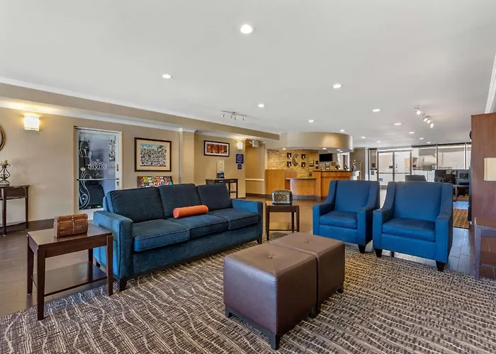 Comfort Suites Visalia - Convention Center