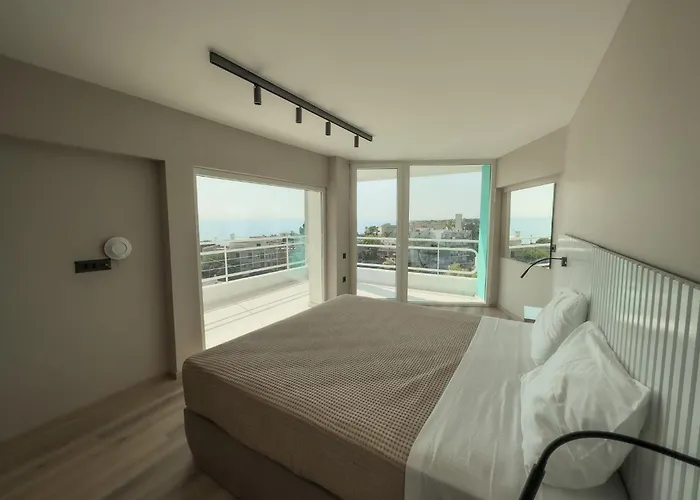 Marathon Beach Resort Néa Mákri