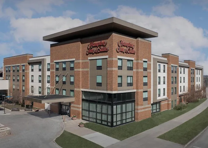 Hampton Inn & Suites -Downtown