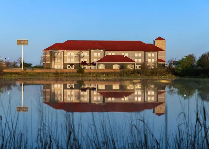 La Quinta By Wyndham Shawnee