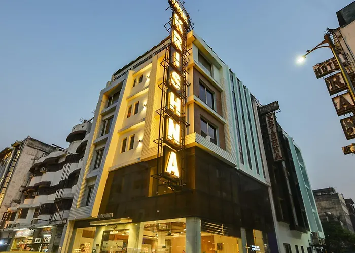 Krishna - By Rcg s, Centrally Located, New Delhi