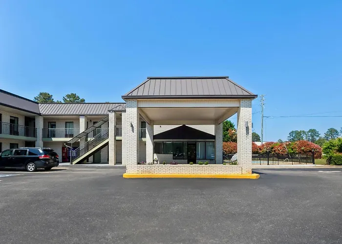 Quality Inn Raeford