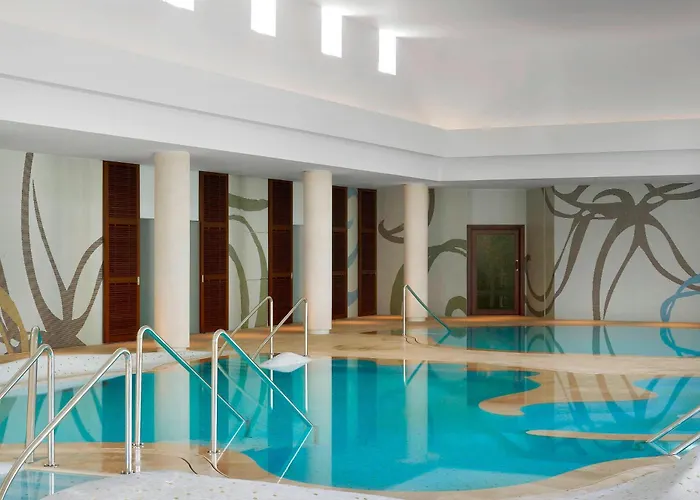The Westin Resort, Costa Navarino Romanu
