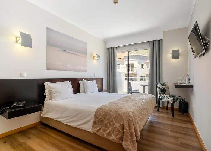 White Waters Hotel Machico 