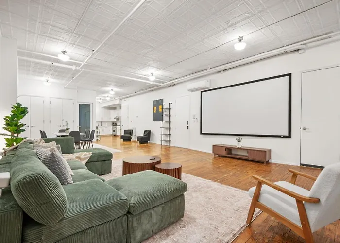 Nolita Modern 6 Bedrooms 2 Baths