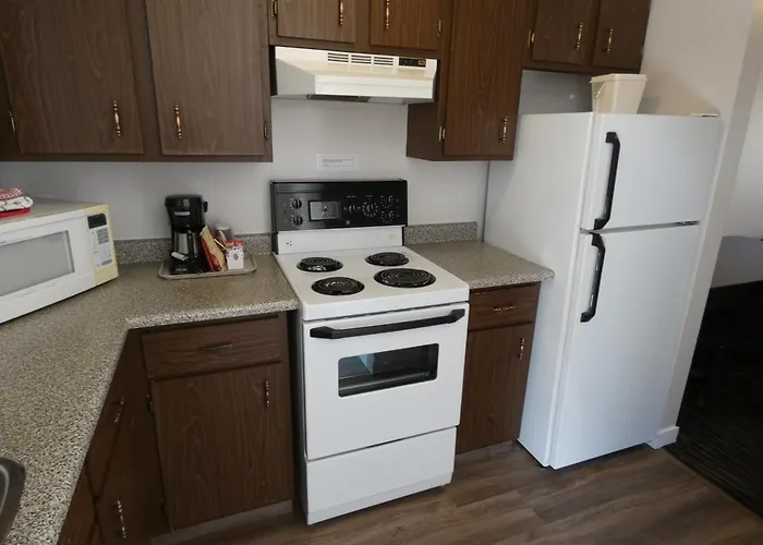 Recreation Inn And Suites Kelowna