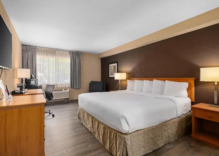 Ramada By Wyndham Portland
